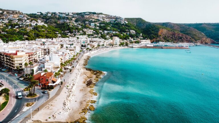 From Costa Blanca to Costa del Sol: The Best Beaches to Explore in Spain