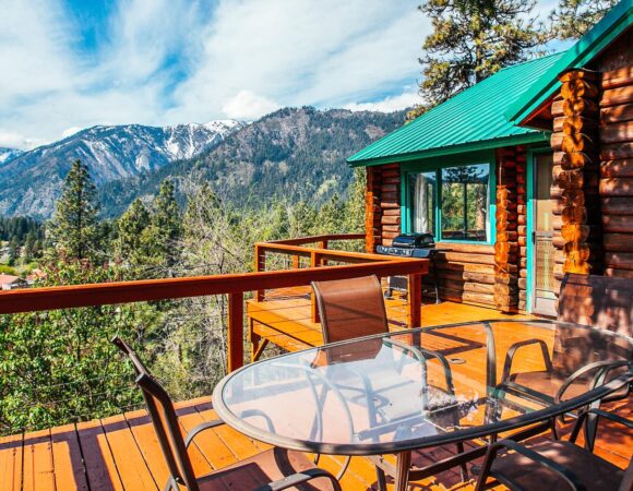 Experience Cozy Comfort: Vrbo USA’s Charming Cabin Getaways Await You